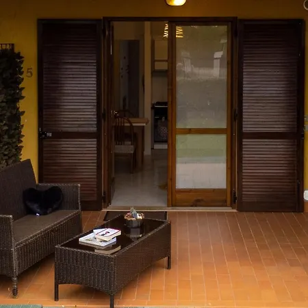 Apollo's Apartment *